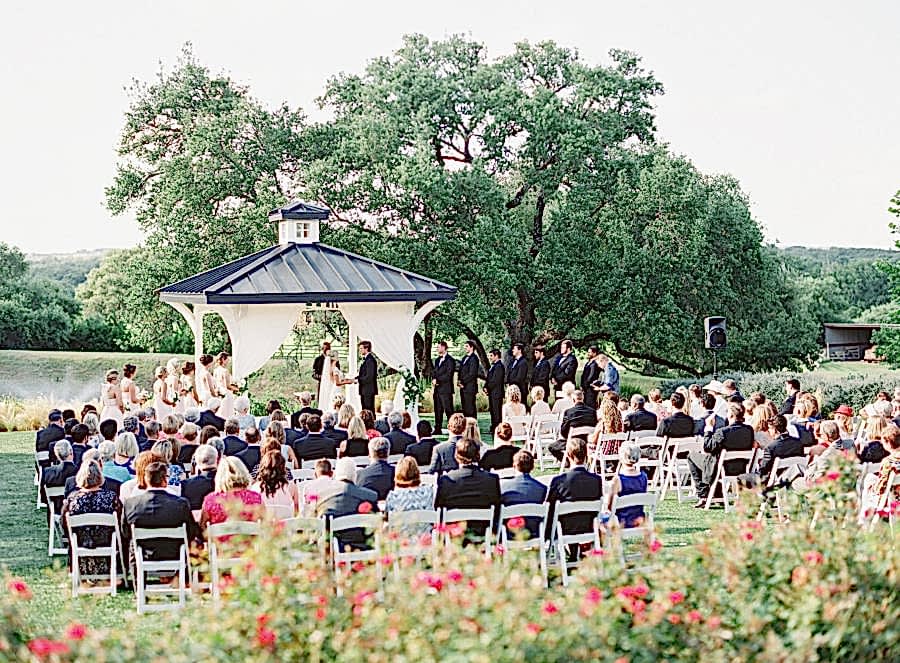 An outdoor wedding ceremony at Kendall Point in San Antonio