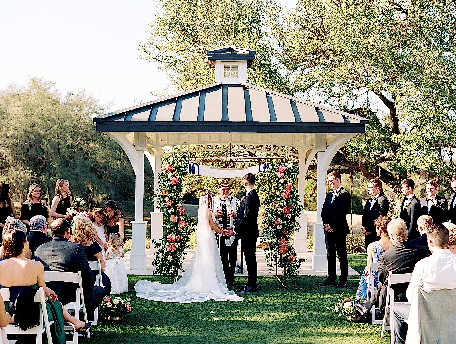 Jewish wedding ceremony at Kendall Point