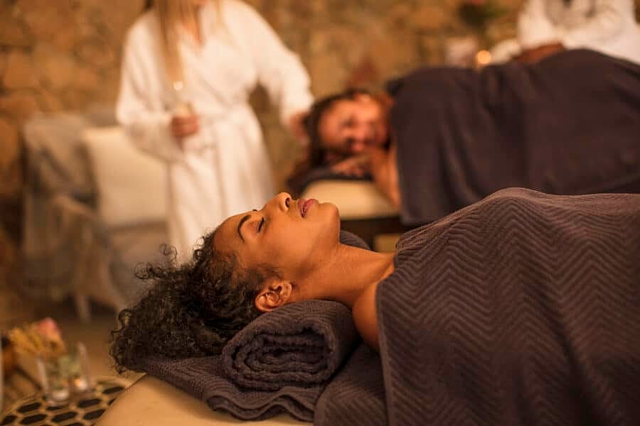 bride relaxing at a spa during spa day for her bachelorette party